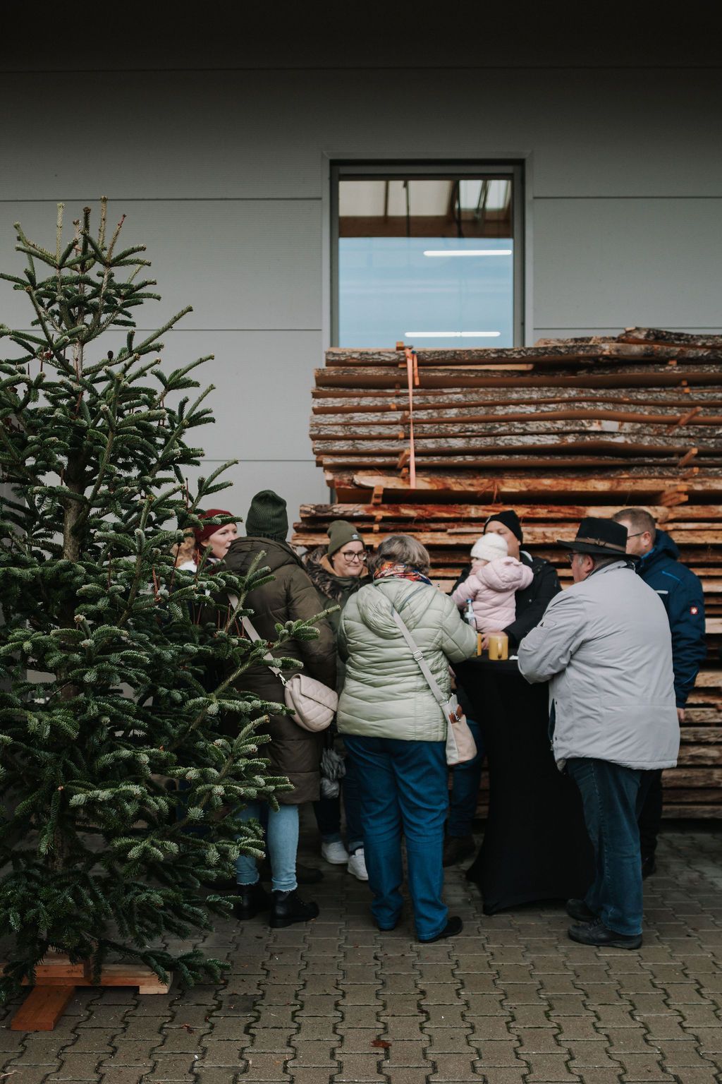 Winterzauber 2025 in der Produktionshalle von Häckl
