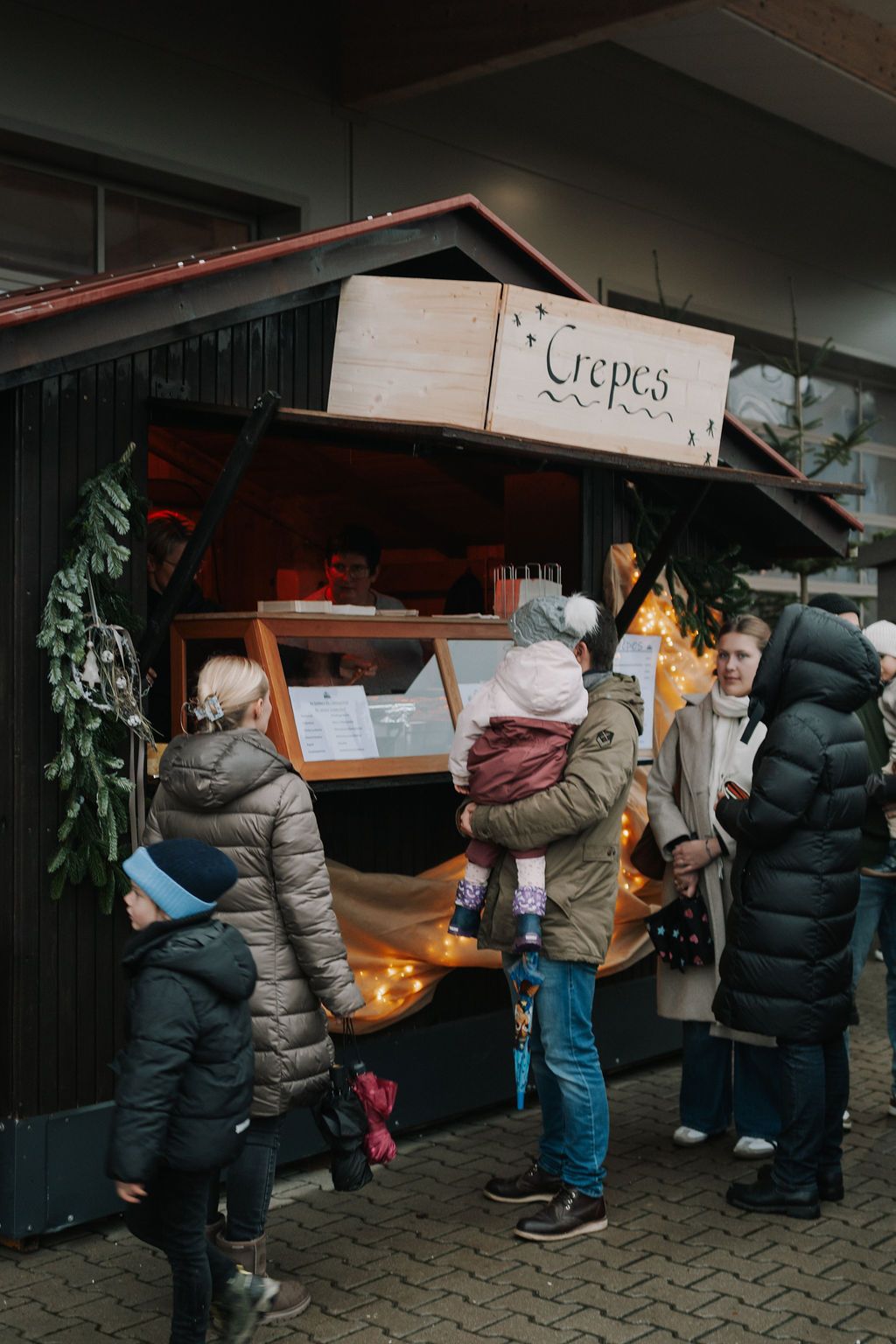 Winterzauber 2025 in der Produktionshalle von Häckl