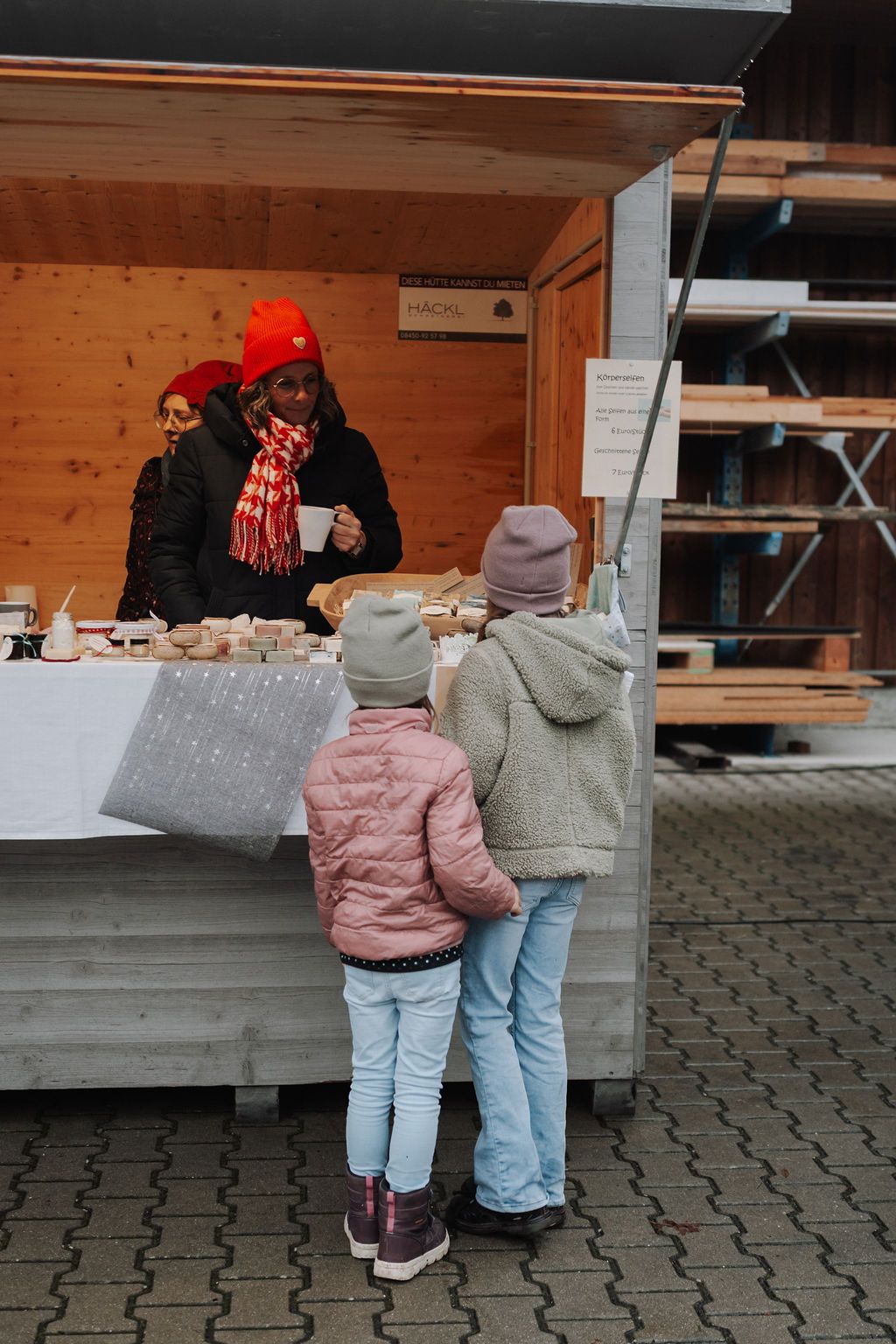 Winterzauber 2025 in der Produktionshalle von Häckl