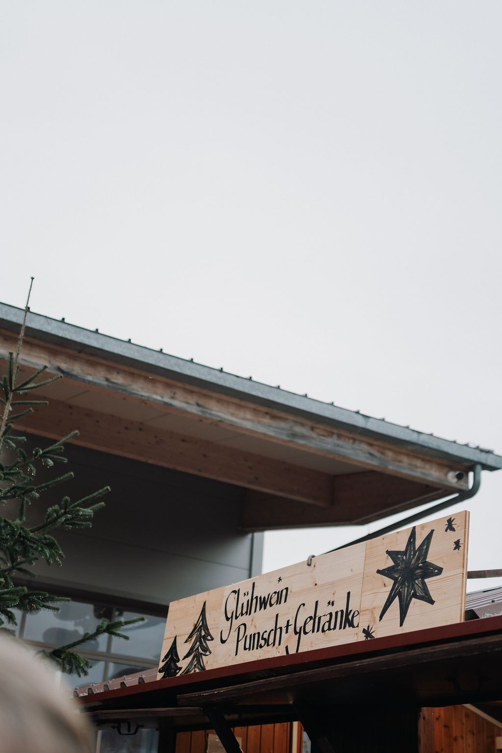 Winterzauber 2025 in der Produktionshalle von Häckl