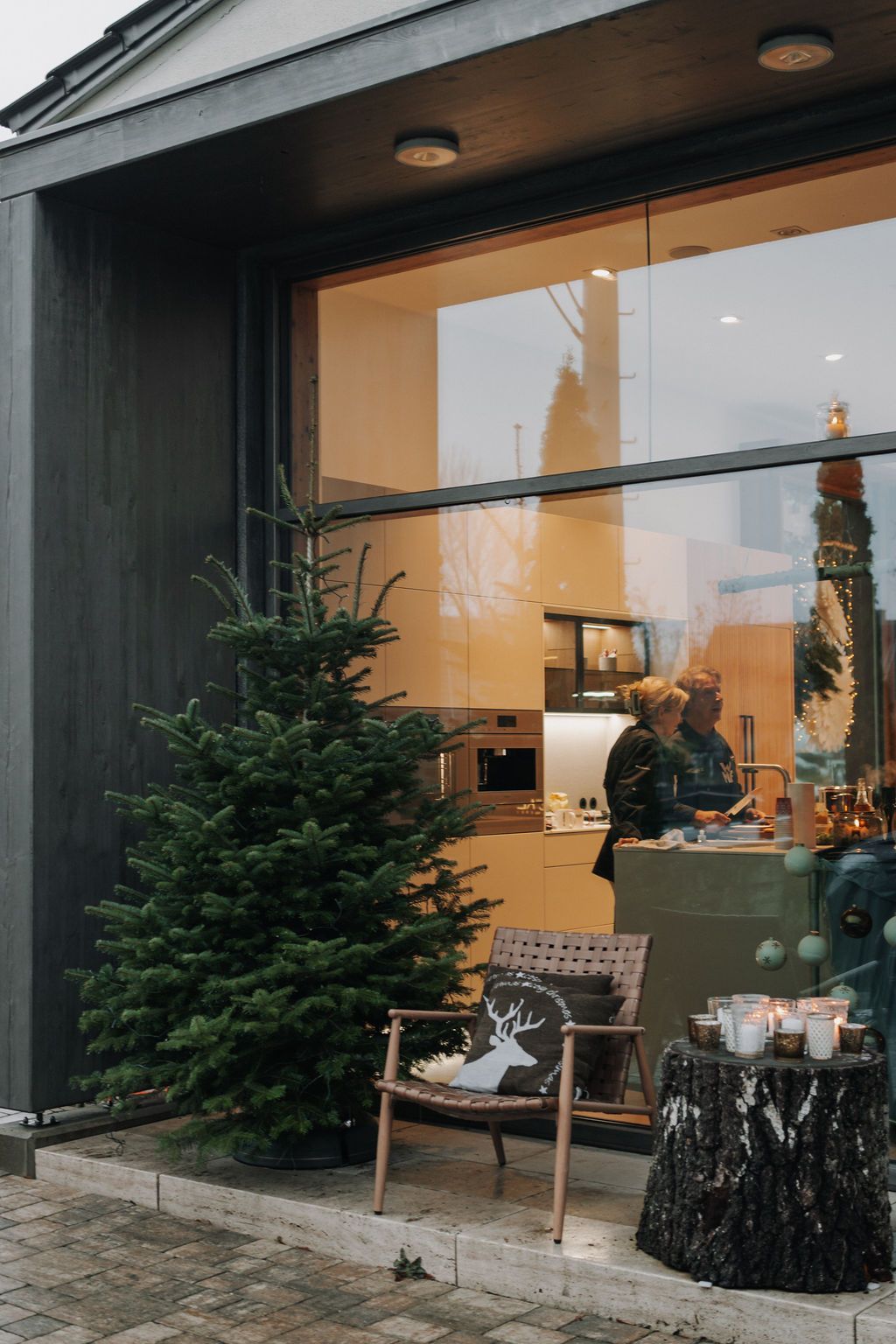 Winterzauber 2025 in der Produktionshalle von Häckl