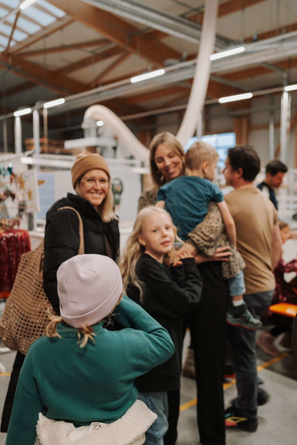 Winterzauber 2025 in der Produktionshalle von Häckl