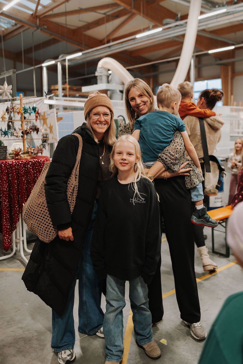 Winterzauber 2025 in der Produktionshalle von Häckl