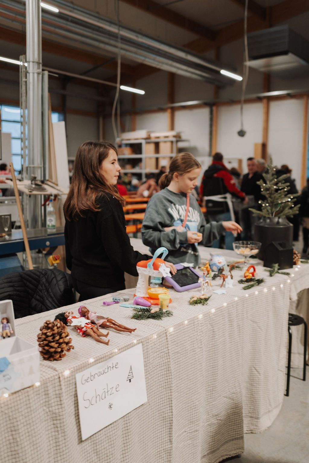 Winterzauber 2025 in der Produktionshalle von Häckl