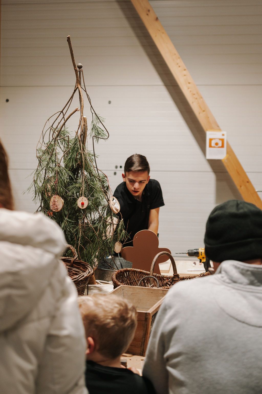 Winterzauber 2025 in der Produktionshalle von Häckl