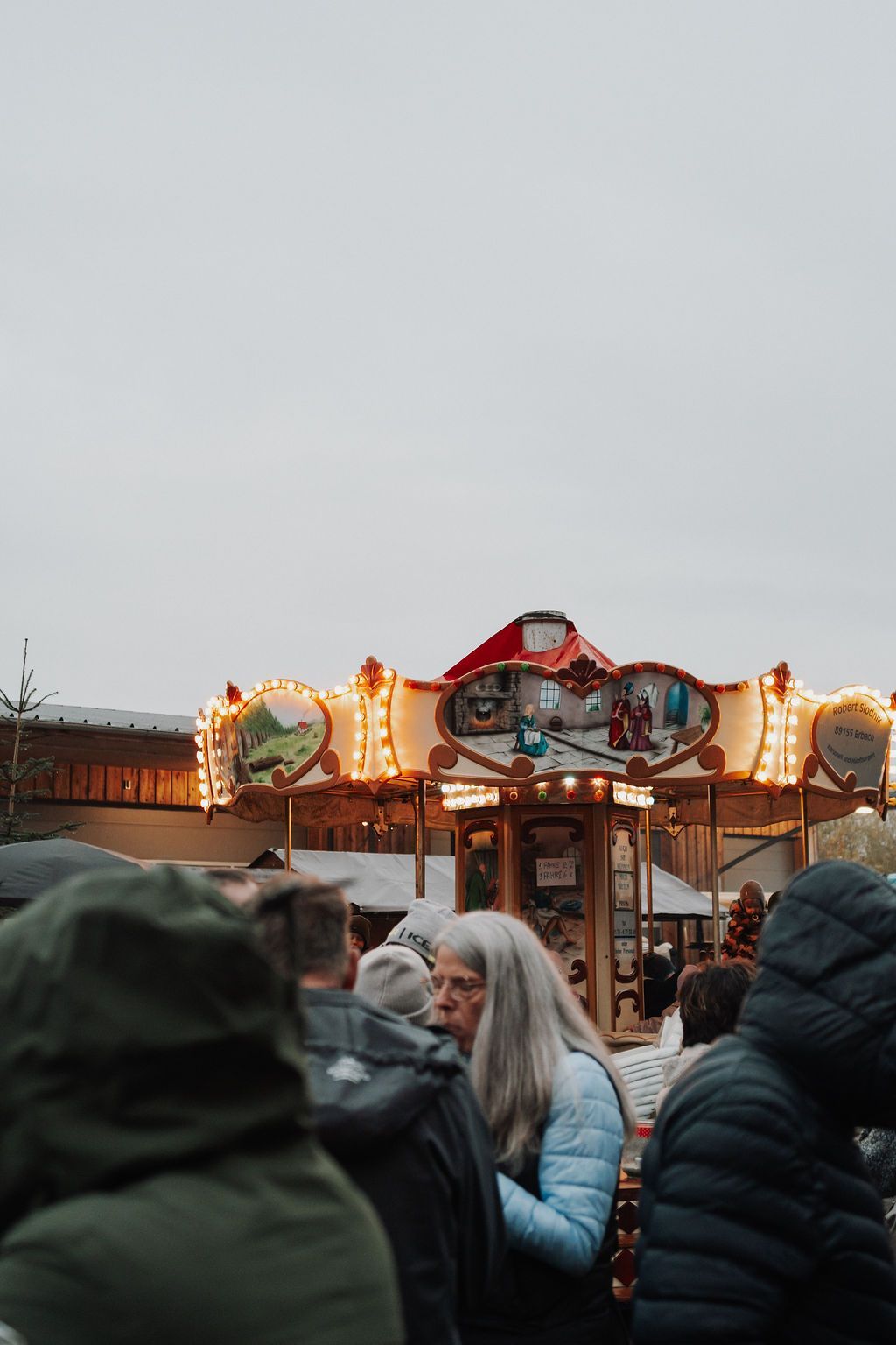 Winterzauber 2025 in der Produktionshalle von Häckl