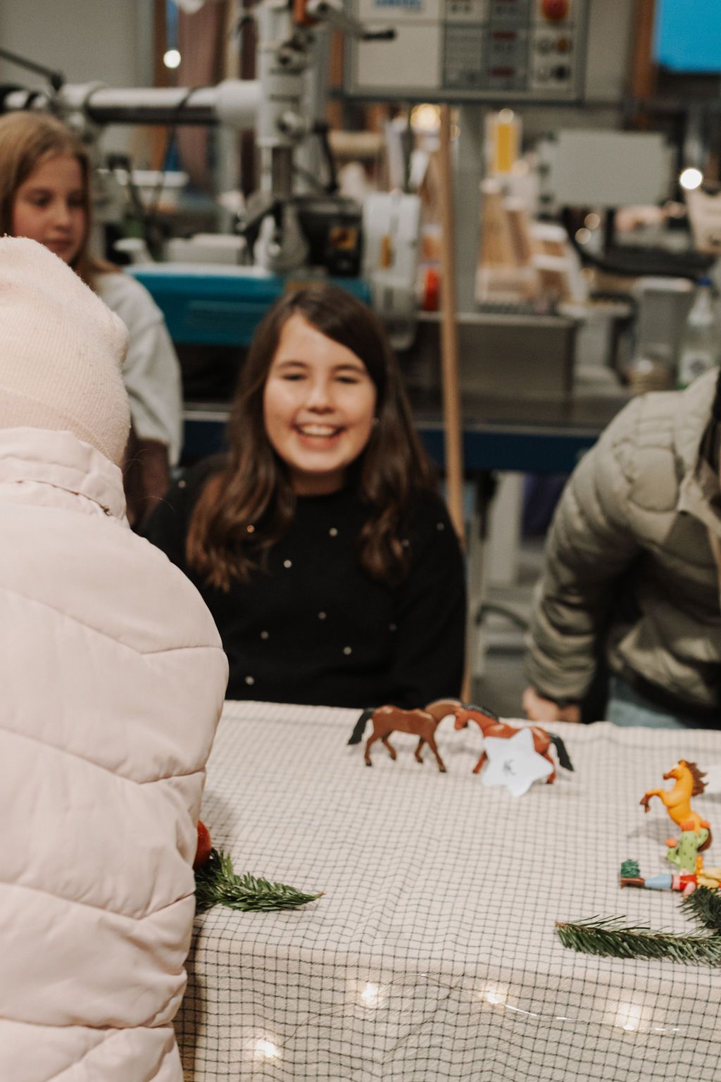 Winterzauber 2025 in der Produktionshalle von Häckl