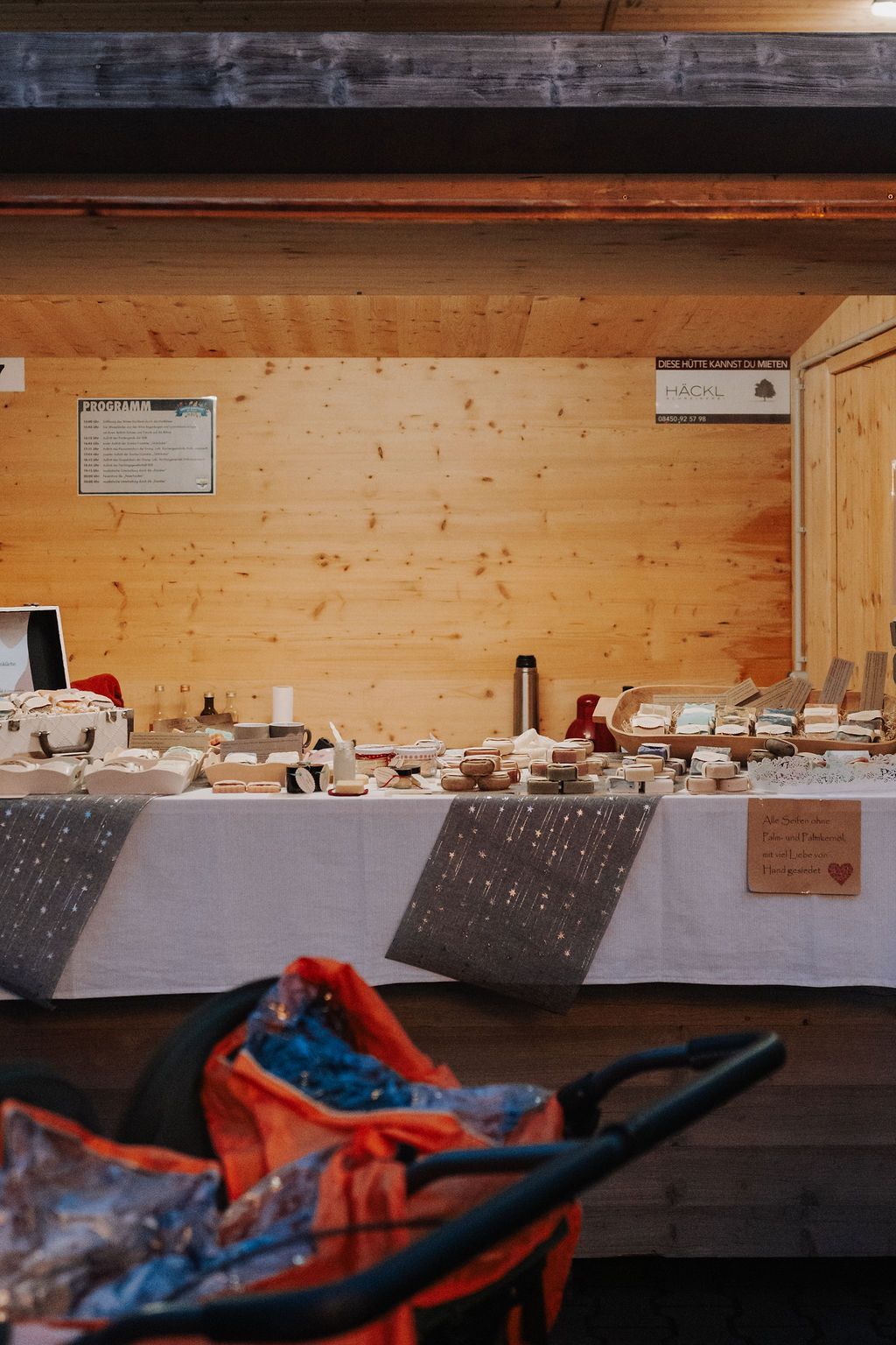 Winterzauber 2025 in der Produktionshalle von Häckl