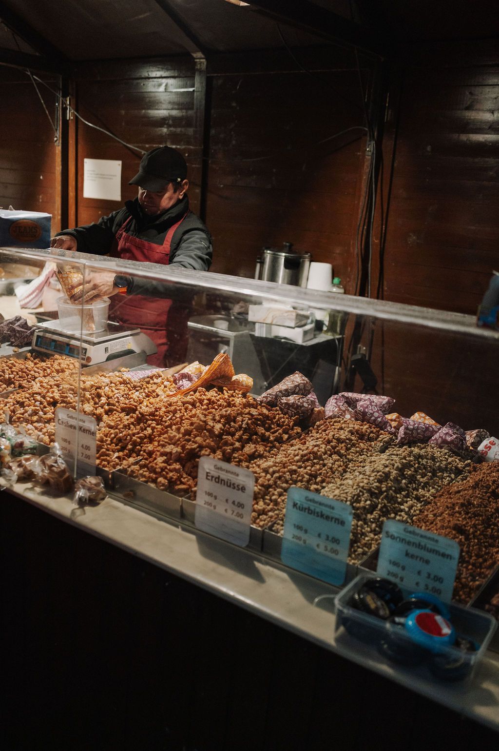 Winterzauber 2025 in der Produktionshalle von Häckl