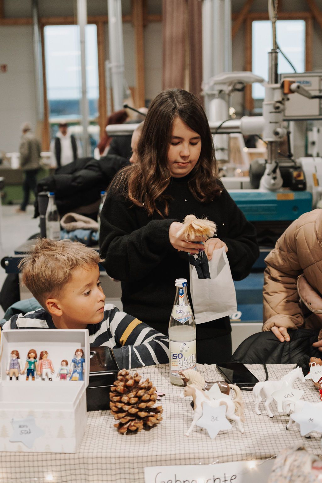 Winterzauber 2025 in der Produktionshalle von Häckl