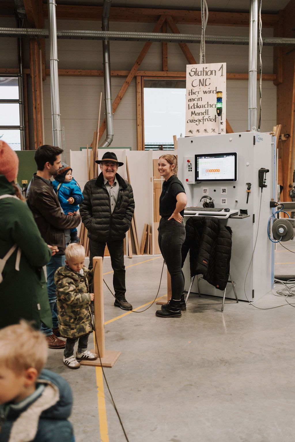 Winterzauber 2025 in der Produktionshalle von Häckl