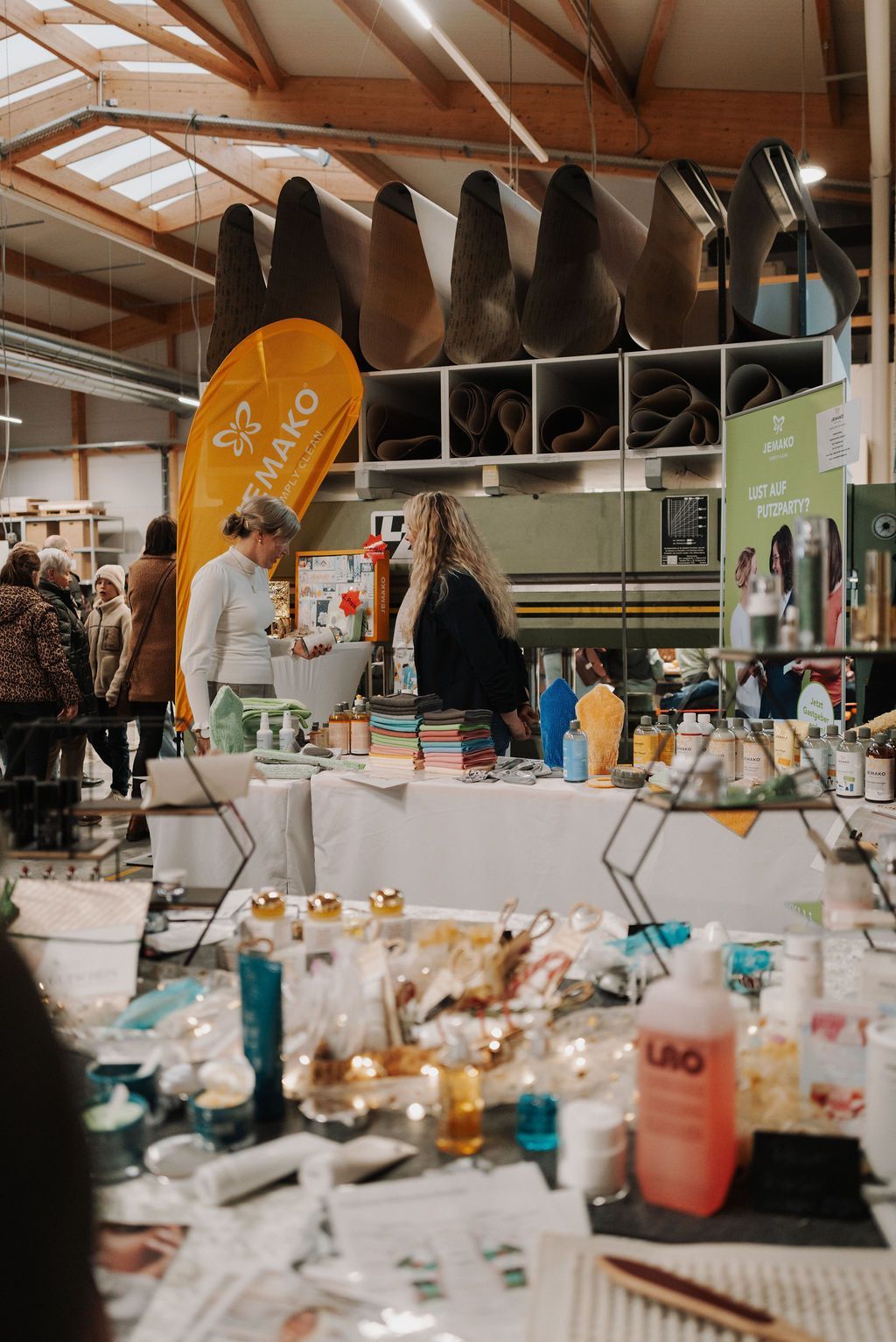 Winterzauber 2025 in der Produktionshalle von Häckl