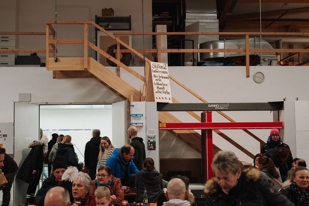 Winterzauber 2025 in der Produktionshalle von Häckl