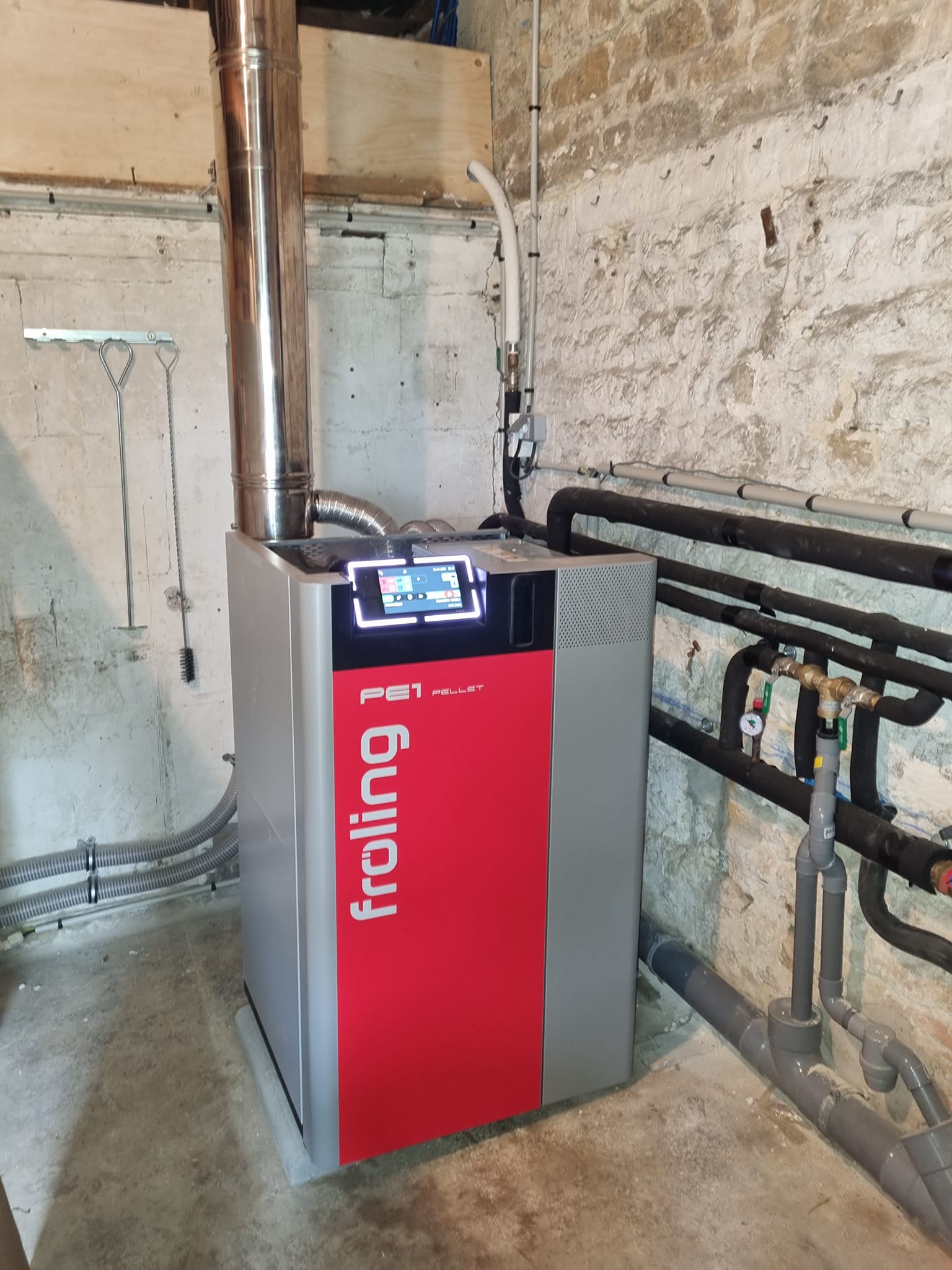 Chaudière avec canalisation