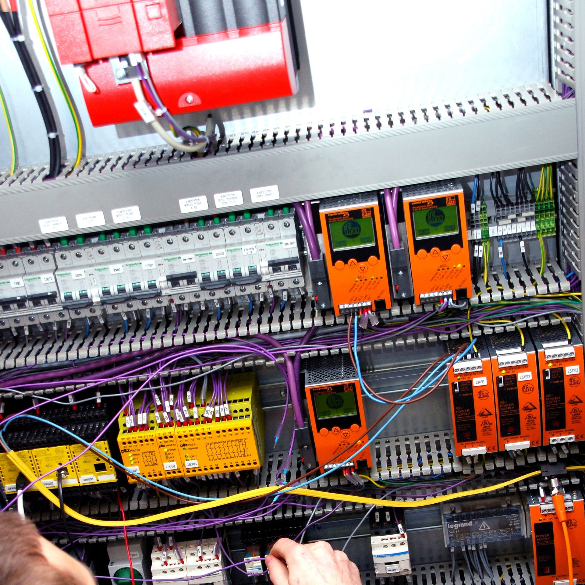 Un dépannage de système électrique