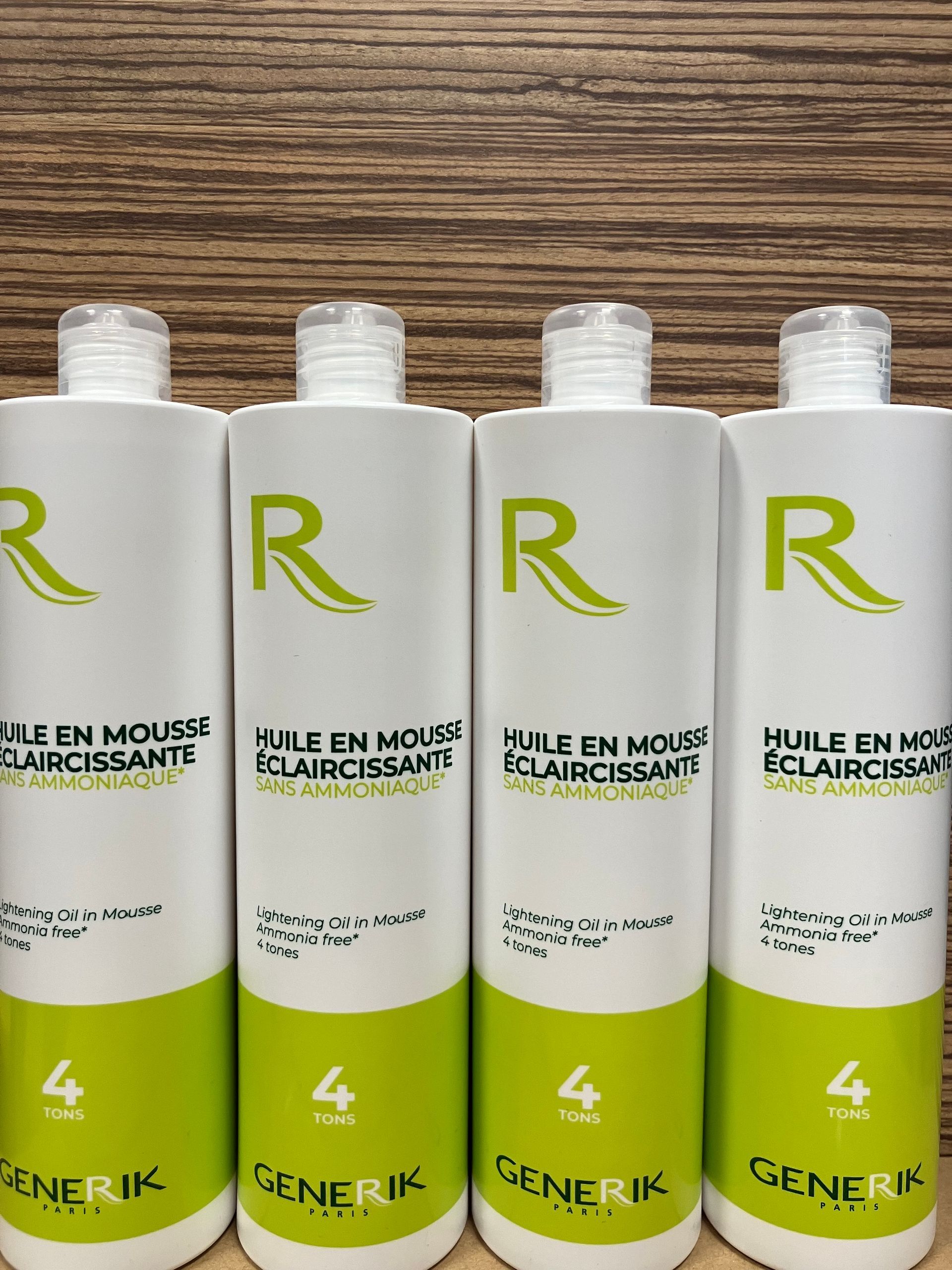 Huile en mousse éclaircissante