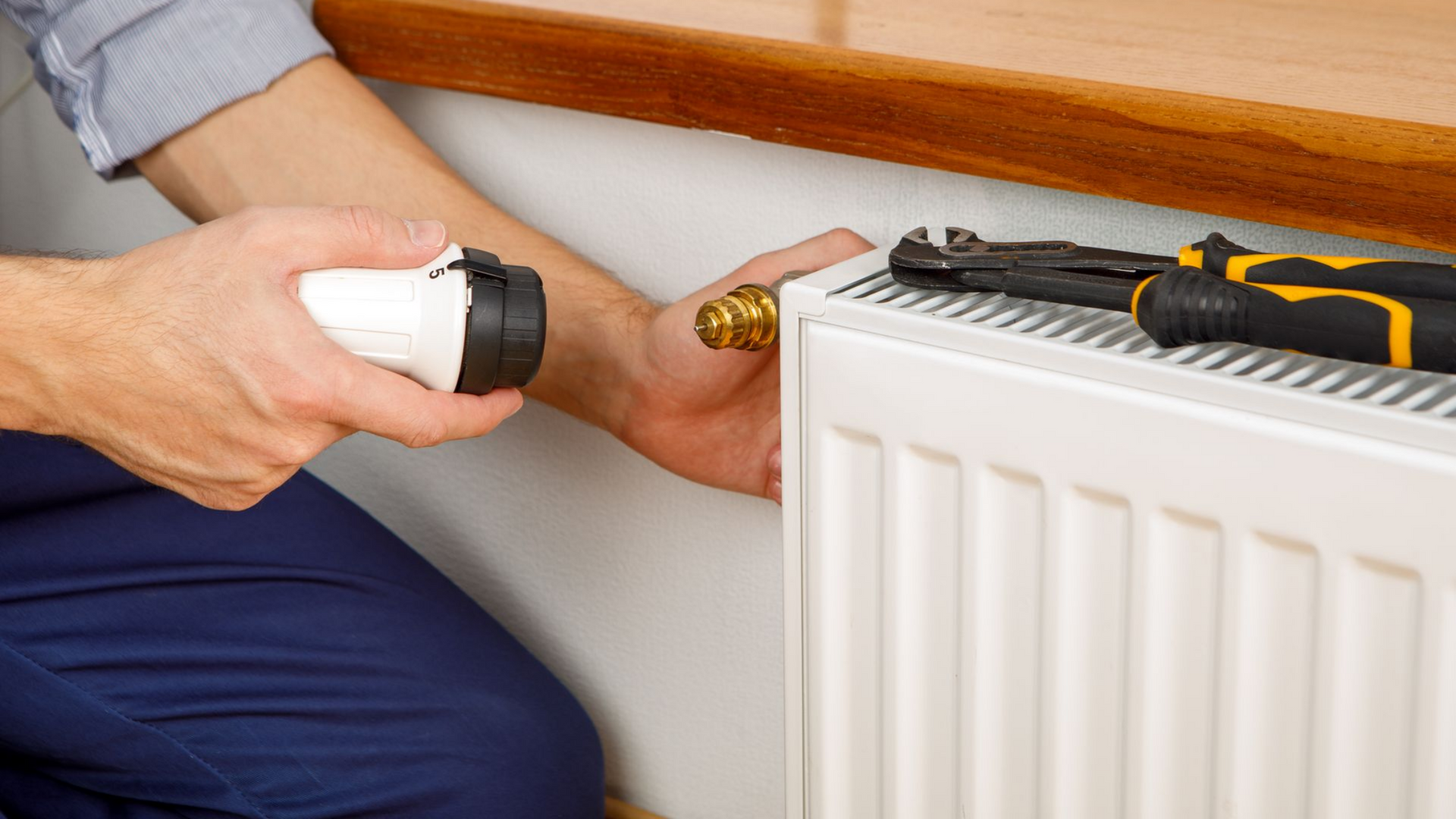 Le thermostat d'un radiateur.