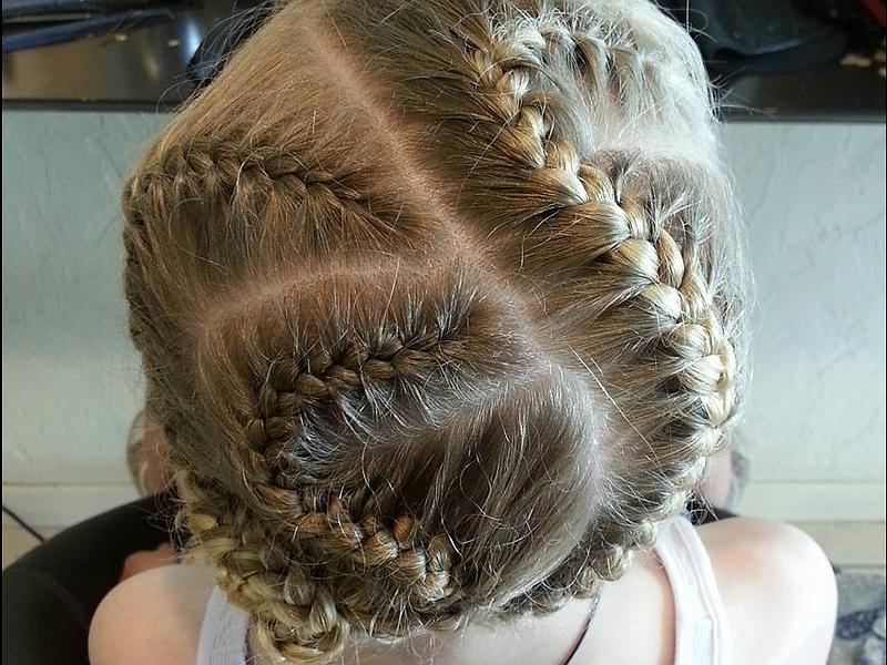 Une coupe de cheveux tressés