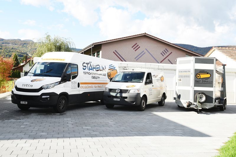 Fahrzeuge von STÄHELIN Teppich & Bodenbeläge Parkett