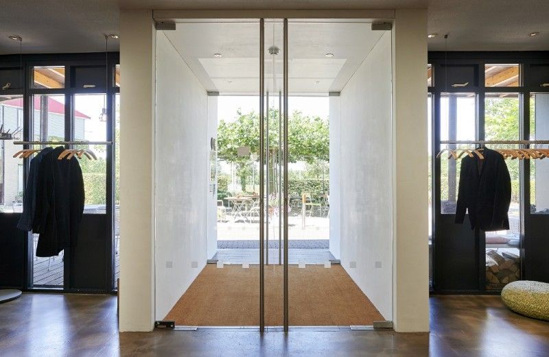 Schmutzschleuse von STÄHELIN Teppich & Bodenbeläge Parkett