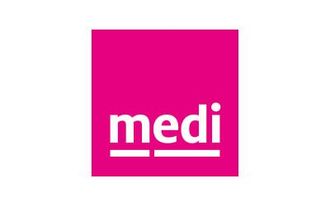 Das medi-Logo ist ein rosa Quadrat mit weißer Schrift auf weißem Hintergrund.