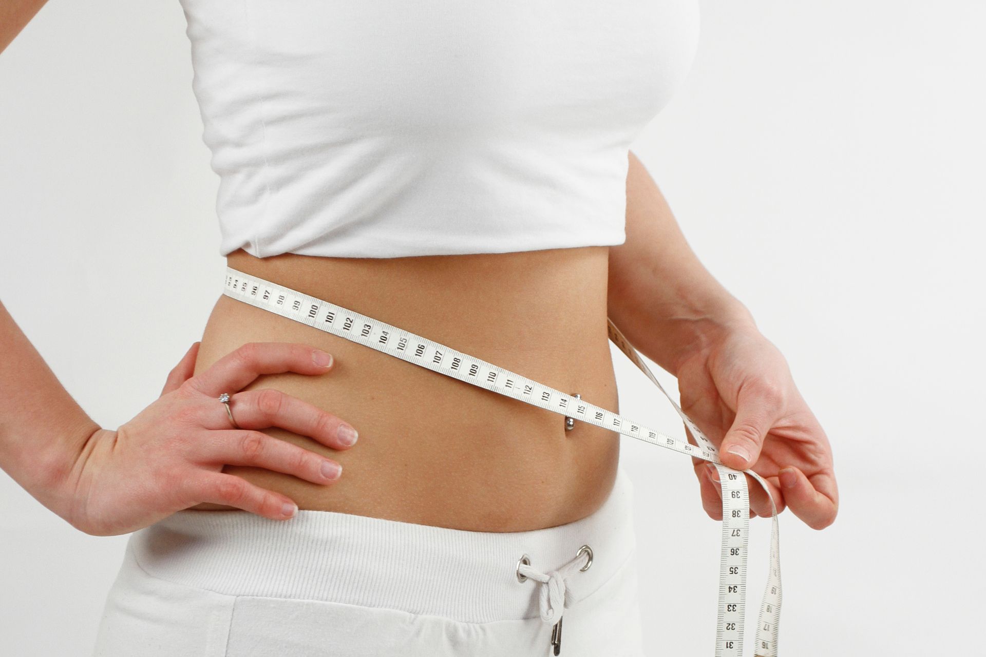 Femme avec un metre ruban