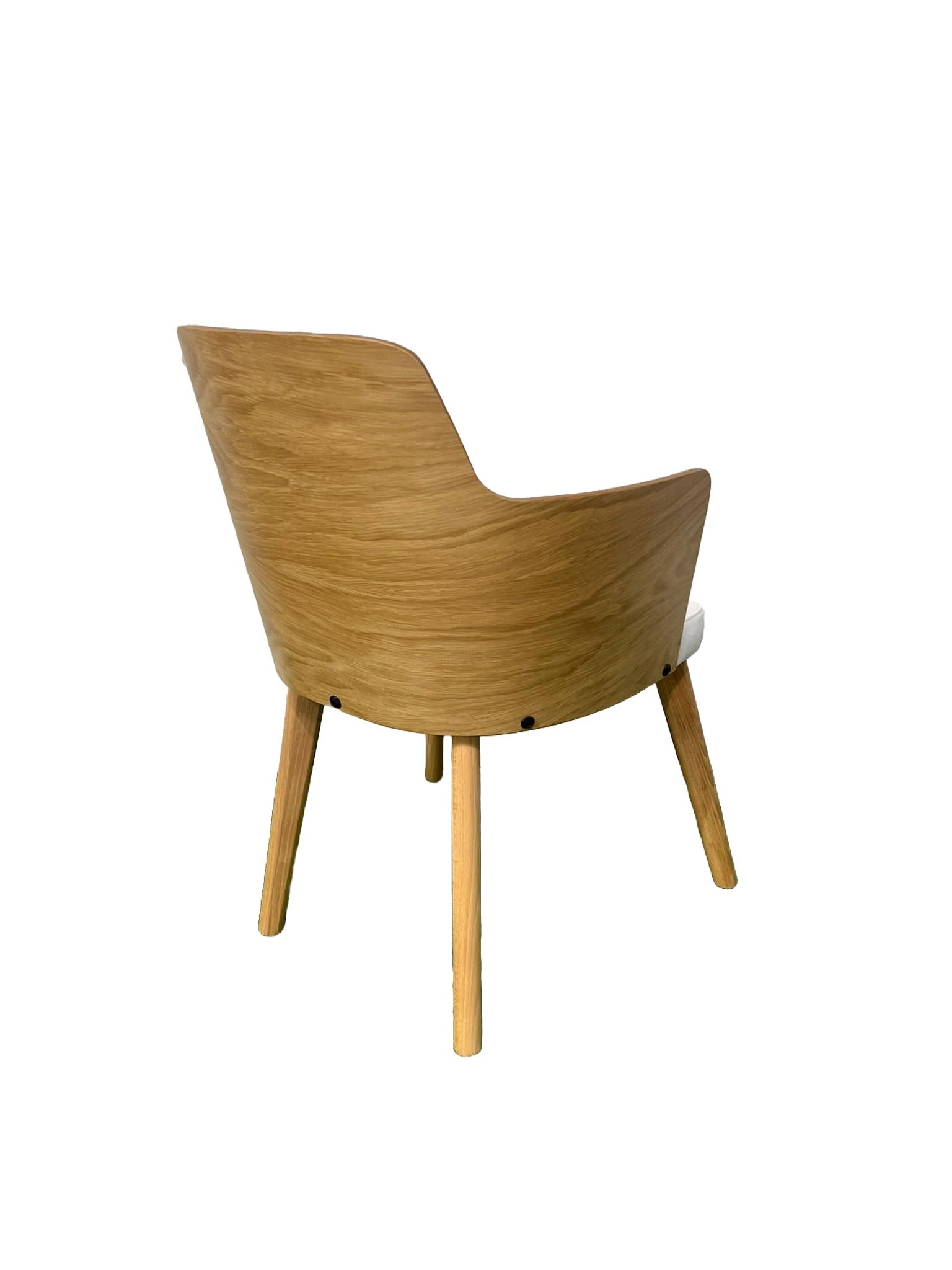Silla Lara ''Modelo roble''