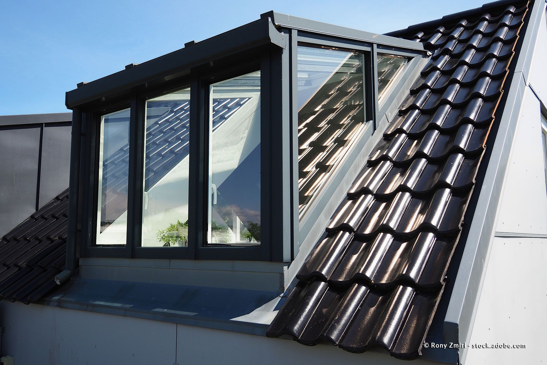 Moderne Dachgaube aus Glas