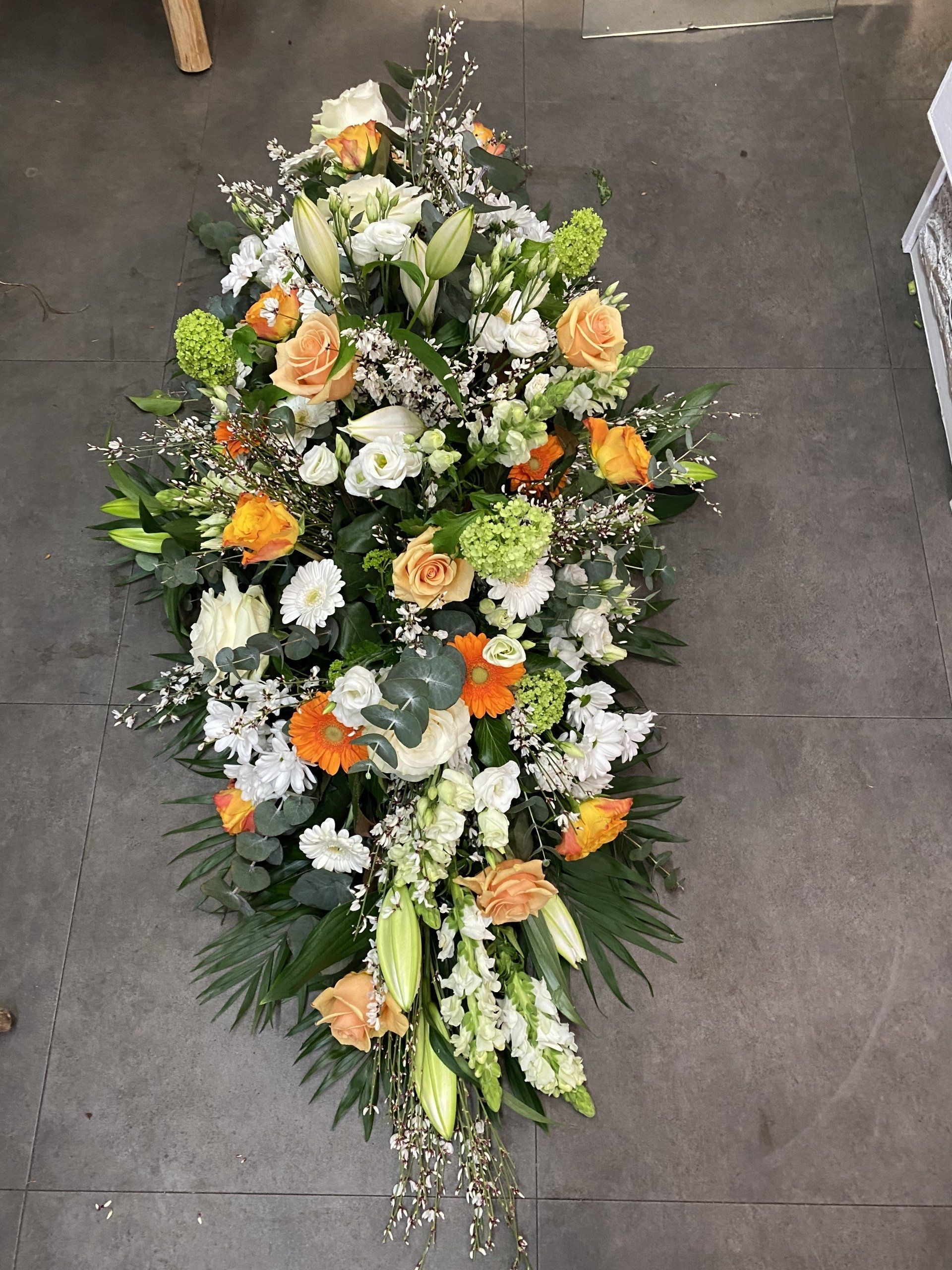 Dessus de cercueil rose orange