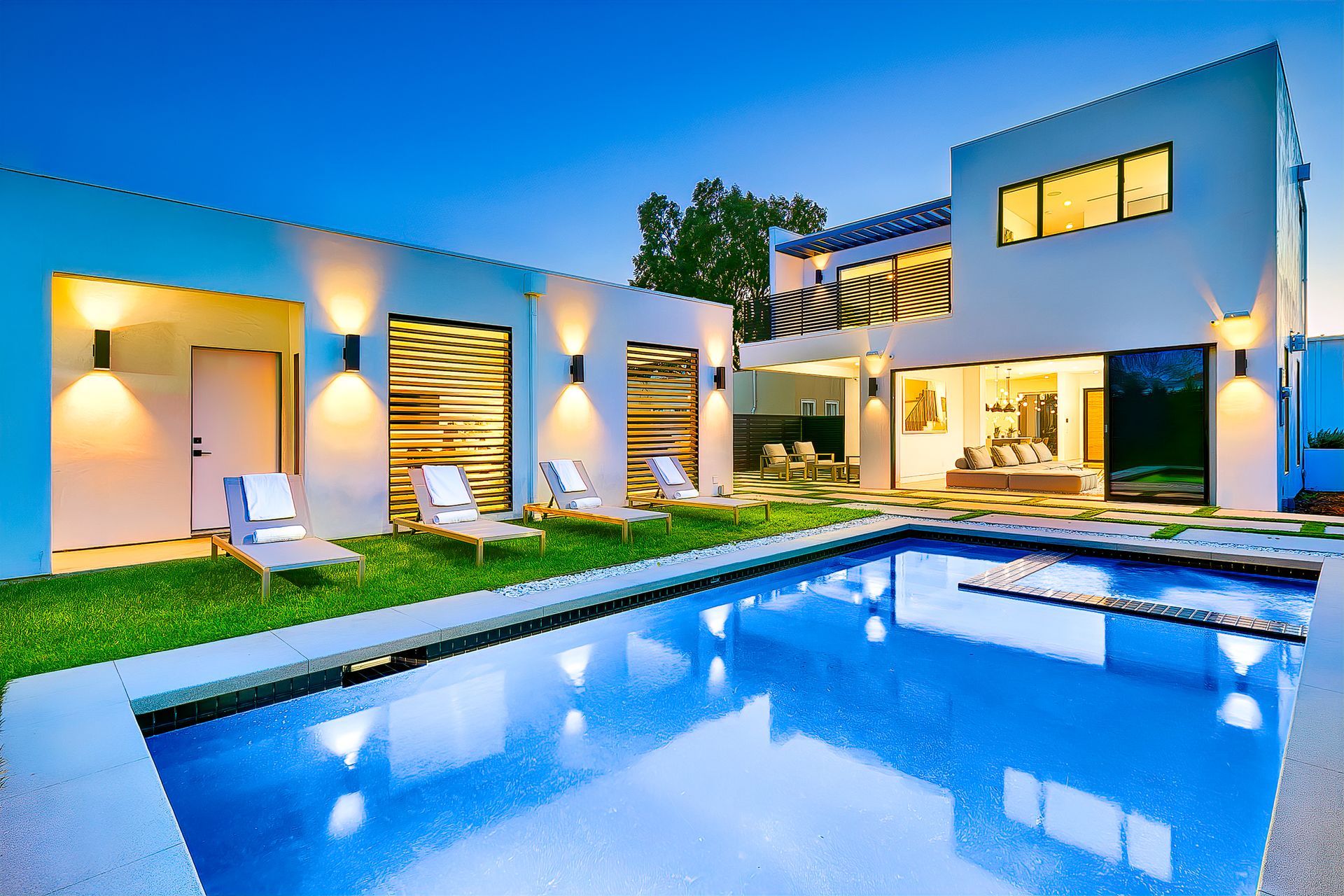 Book The Masterpiece Melrose Villa with Living the Dream - Livingthedream.com