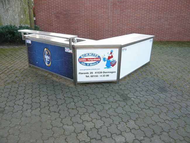 eine bedruckte Ecktheke vom Worringer Getränkefachmarkt