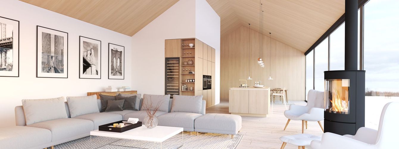 Vue intérieure d'un loft avec décoration de type scandinave.