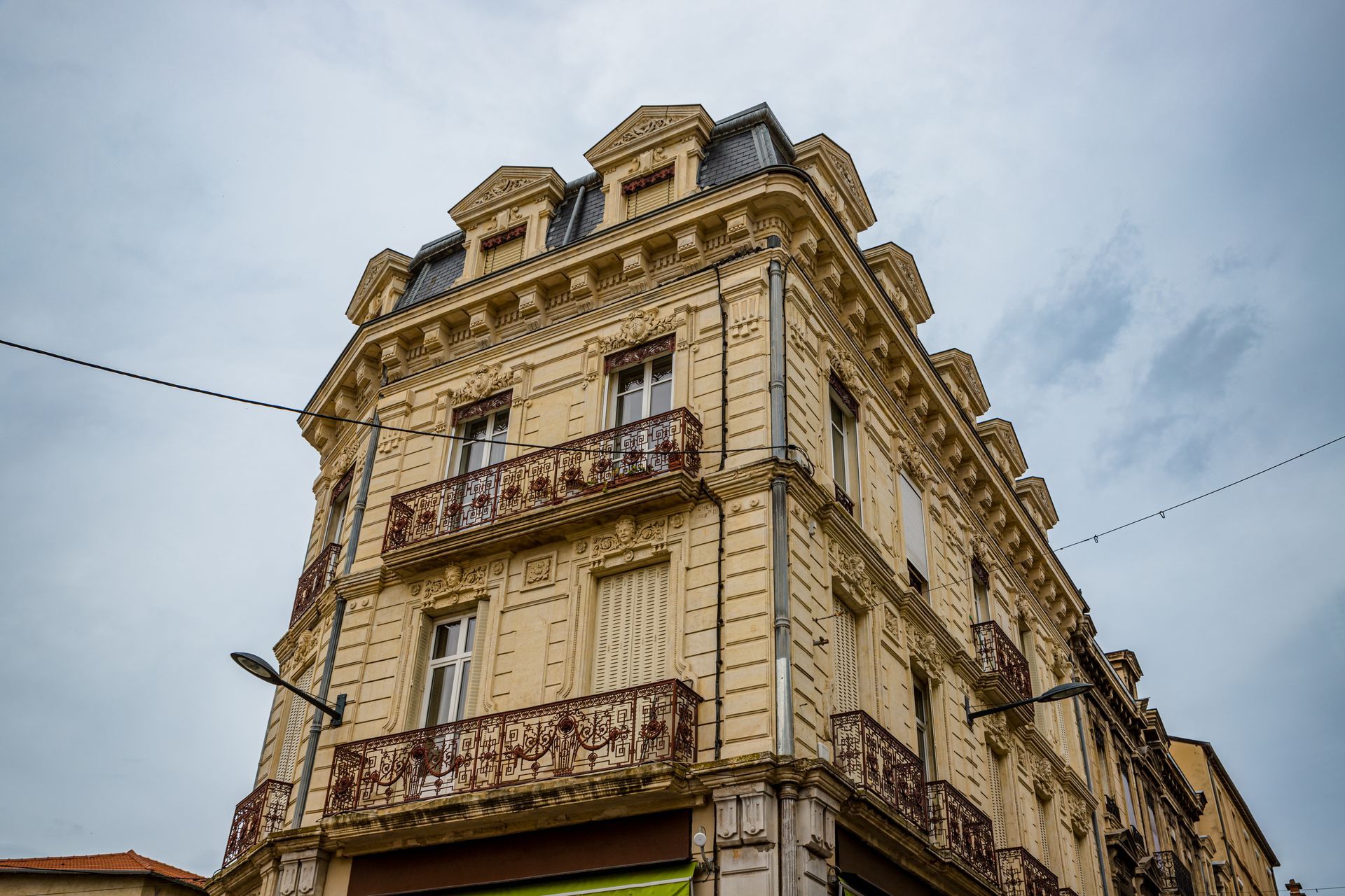 Immeuble en pierre à Romans-sur-Isère