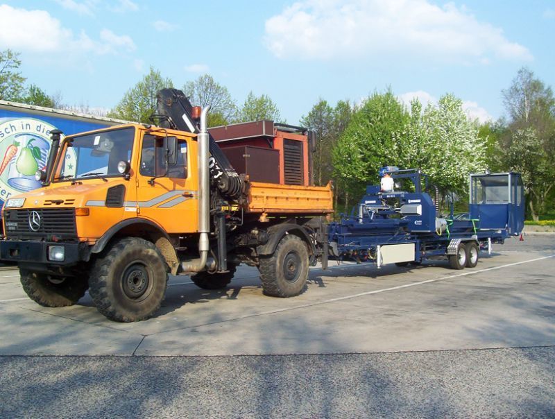 LKW von Tribale Günter Mobiles Sägewerk im Einsatz