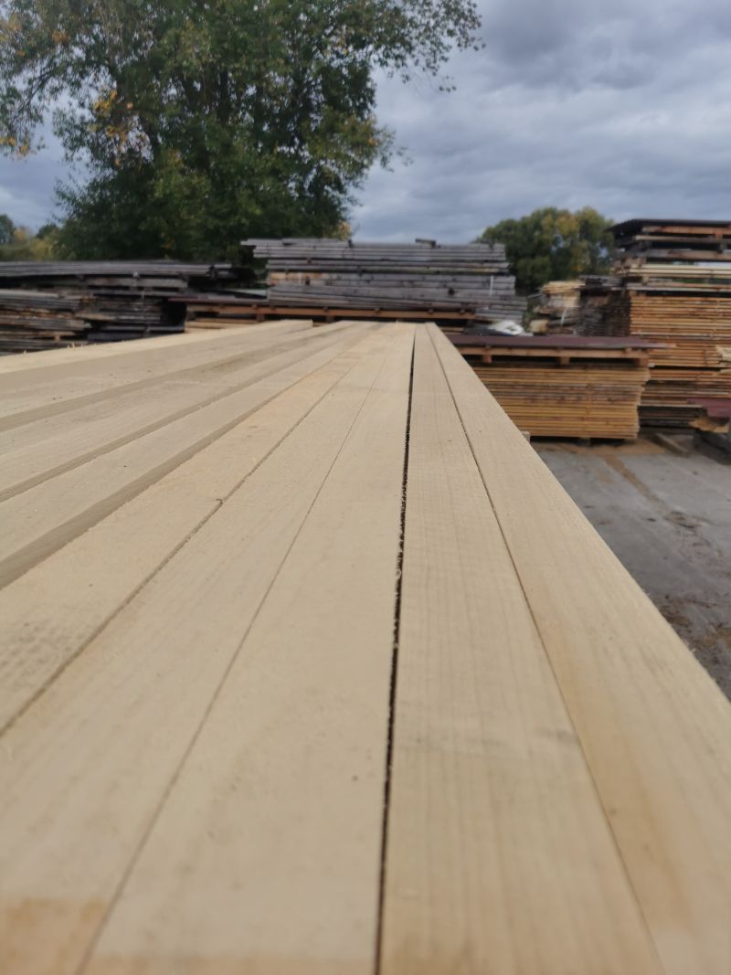 von Tribale Günter Mobiles Sägewerk geschnittenes Holz