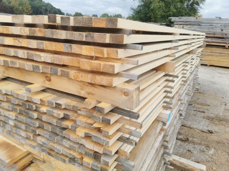 von Tribale Günter Mobiles Sägewerk geschnittenes Holz