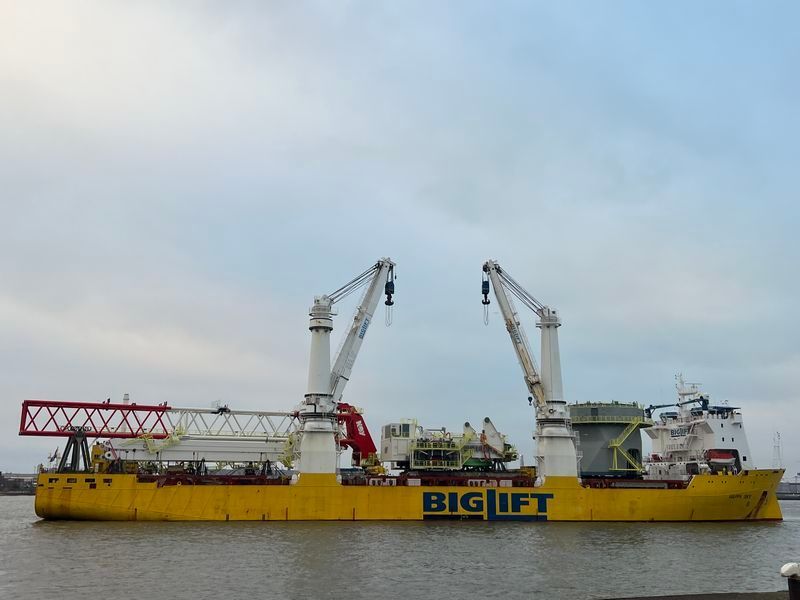 End-to-end industrial logistics and supply chain management in the ARA gateway.