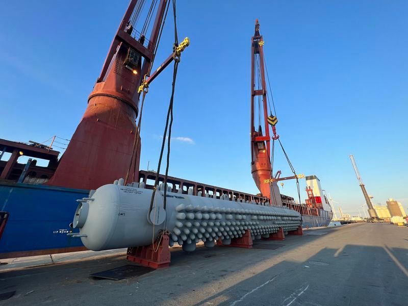 Technical lashing solutions for sensitive industrial components.