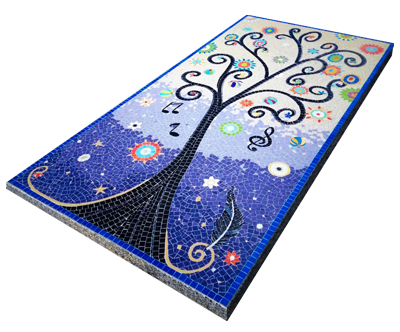 Tombe avec décoration en mosaïque