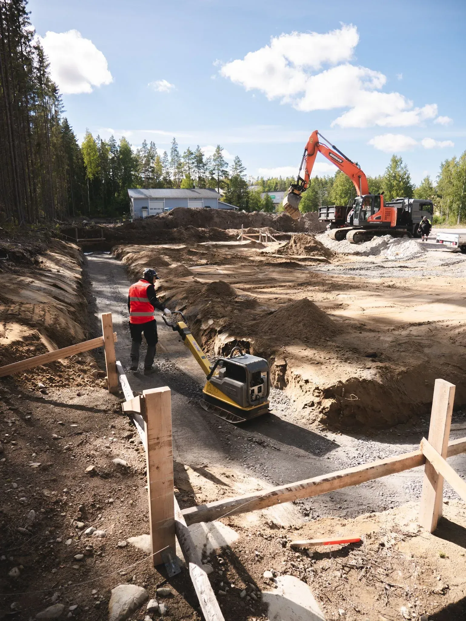 400 m2 teollisuushalli ja tuotantotila – SalRake Oy Littoinen Keskiläntie