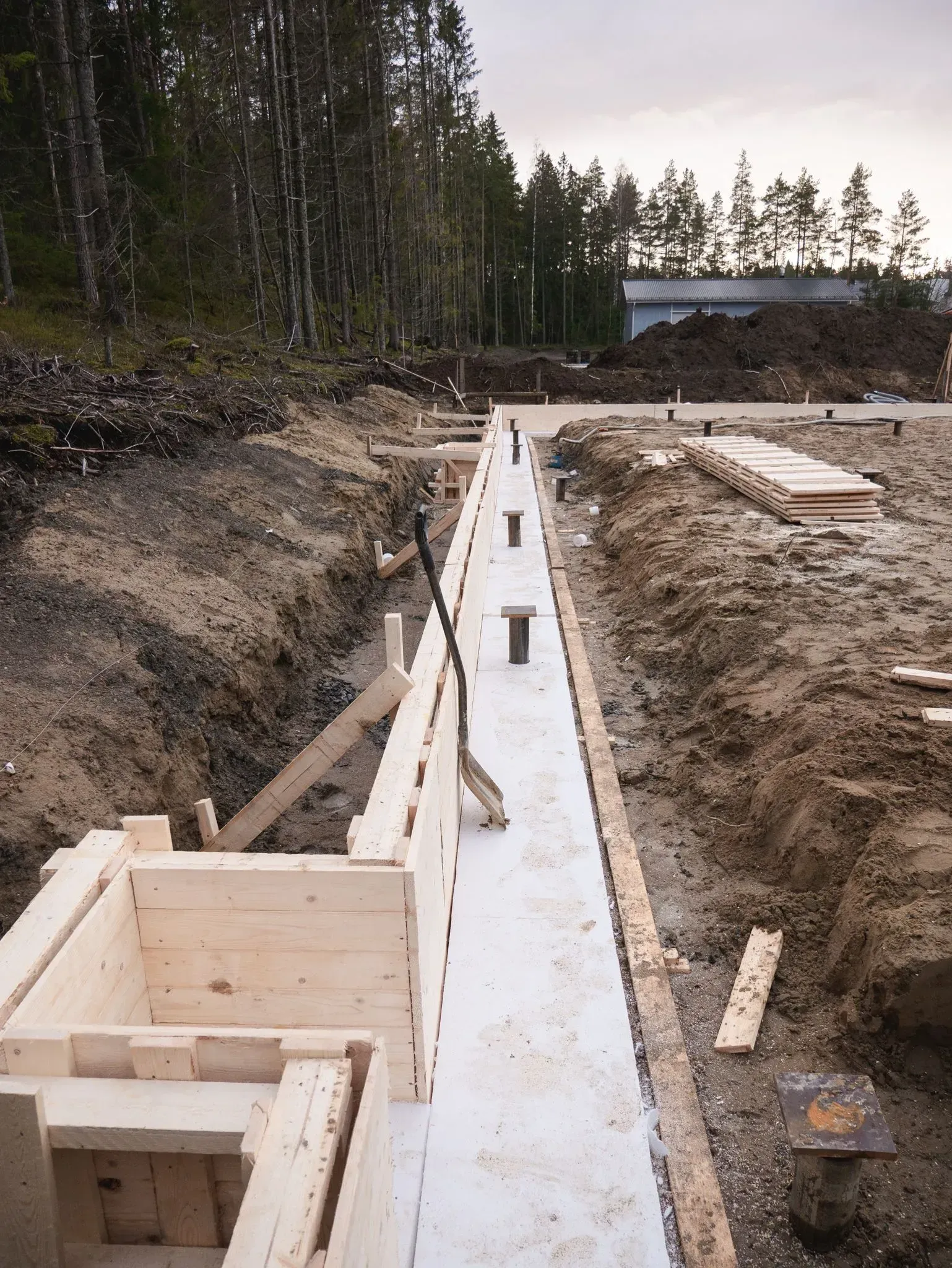 Arkkitehdin suunnittelema hirsitalo – SalRake Oy Kaarina Auranlaakso