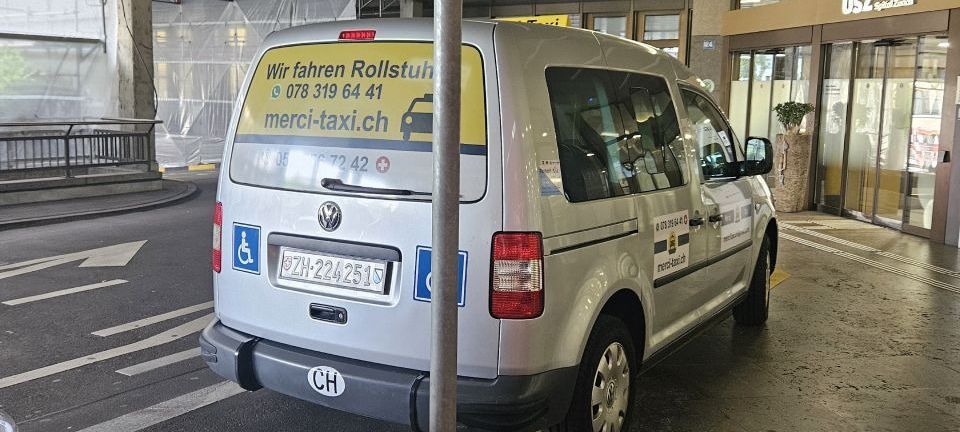 Fahrzeug von Merci Taxi Ben Said