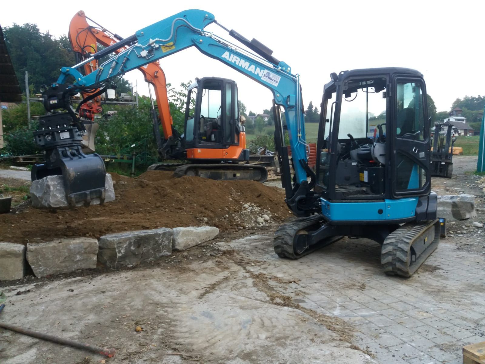 Bagger- und Umgebungsarbeiten - Schorro Bagger und Umgebungsarbeiten GmbH