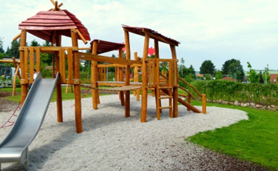 Von Tirschmann Garten- und Landschaftsbau gebauter Spielplatz