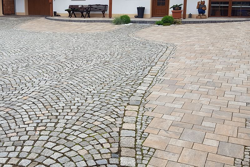 Von Tirschmann Garten- und Landschaftsbau angelegte Außenanlage