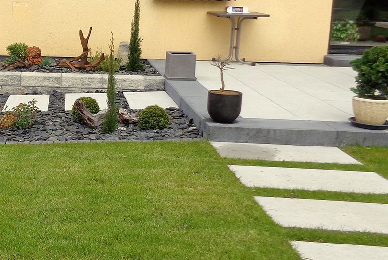 Von Tirschmann Garten- und Landschaftsbau angelegter Garten