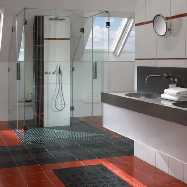 Dusche komplett aus Glas