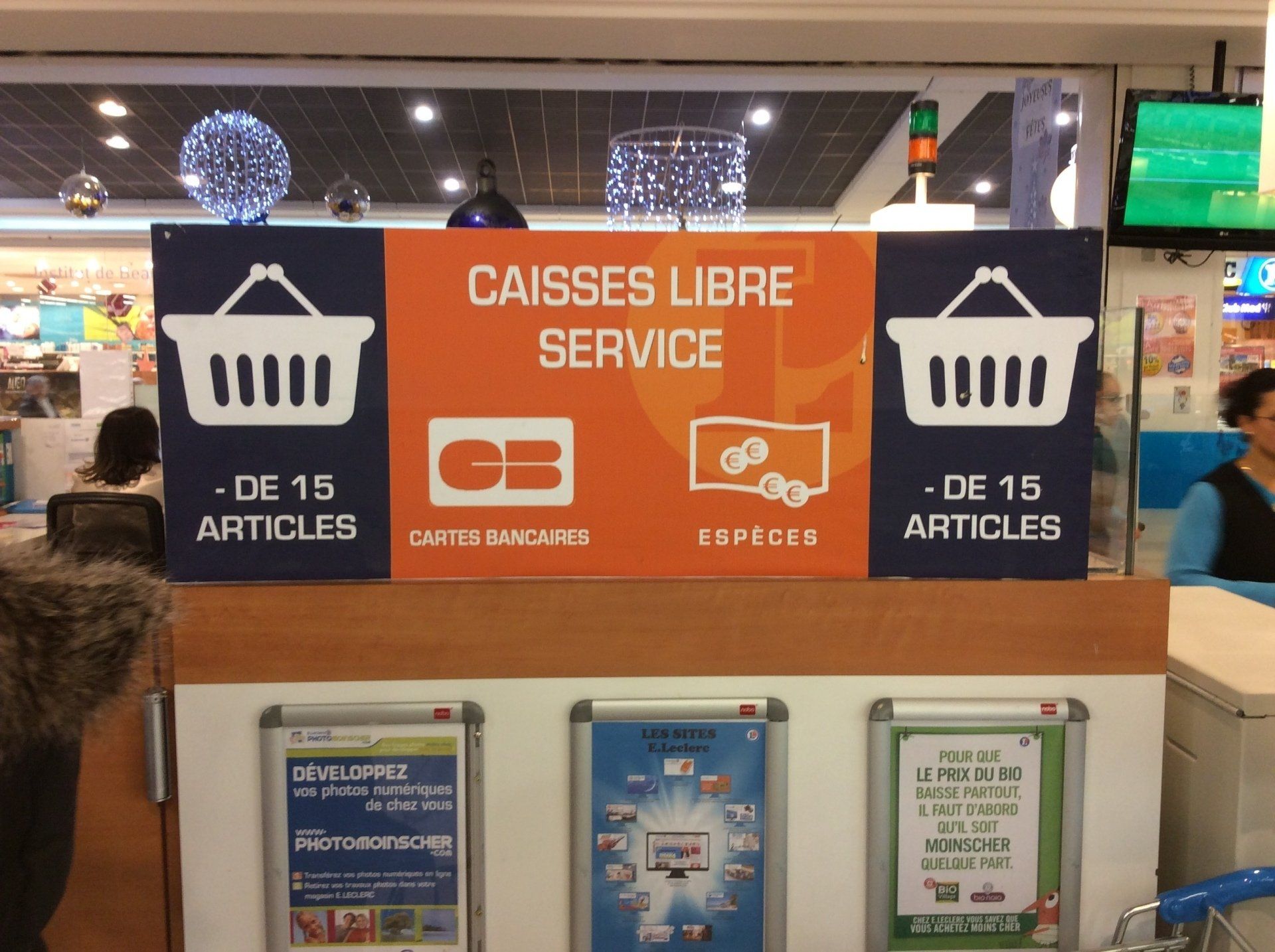 Banderole orange et noire.