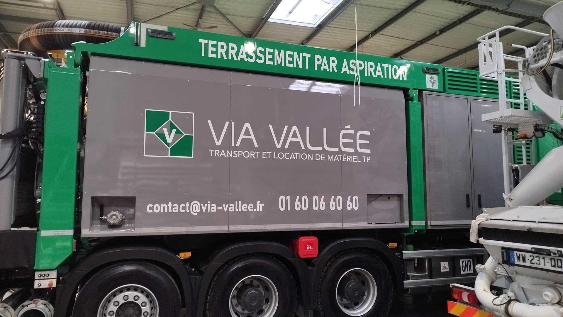 Flocage d'un véhicule professionnel.