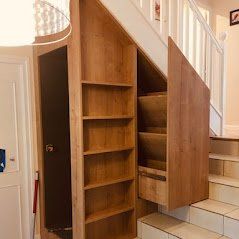 Rangement sous escaliers